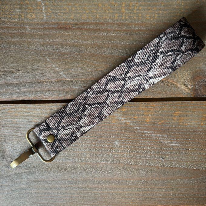 Le porte-clés serpent marron
