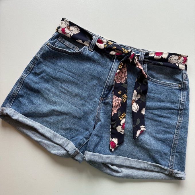 Le foulard ceinture fleuri 