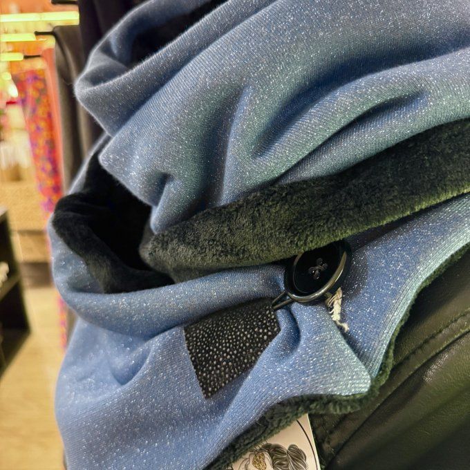 Echarpe chèche bleu pailleté 