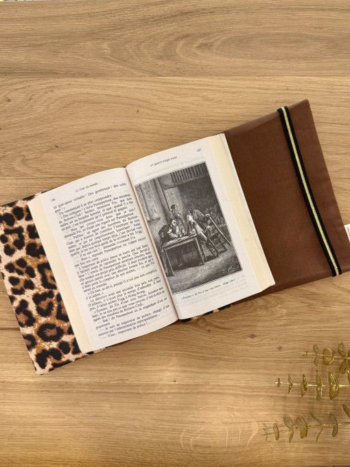 Couvre livre Léopard