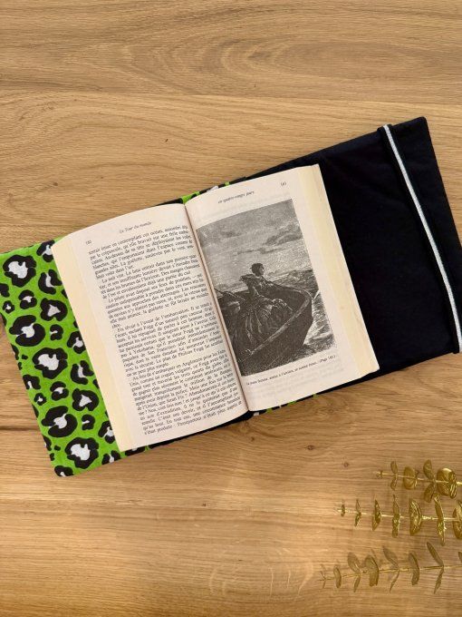 Couvre livre Léopard vert