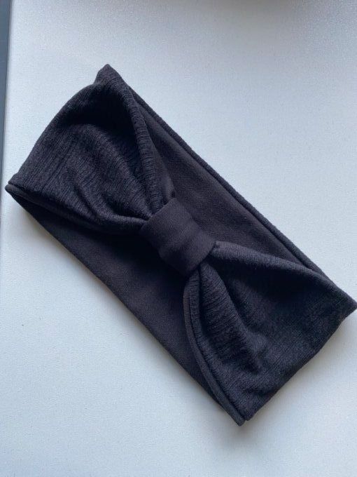 Bandeau cache oreilles Noir tricot